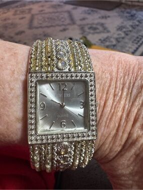 Working Studio Time Gold Crystal Rhinestone Cuff Watch ✨ New Battery!